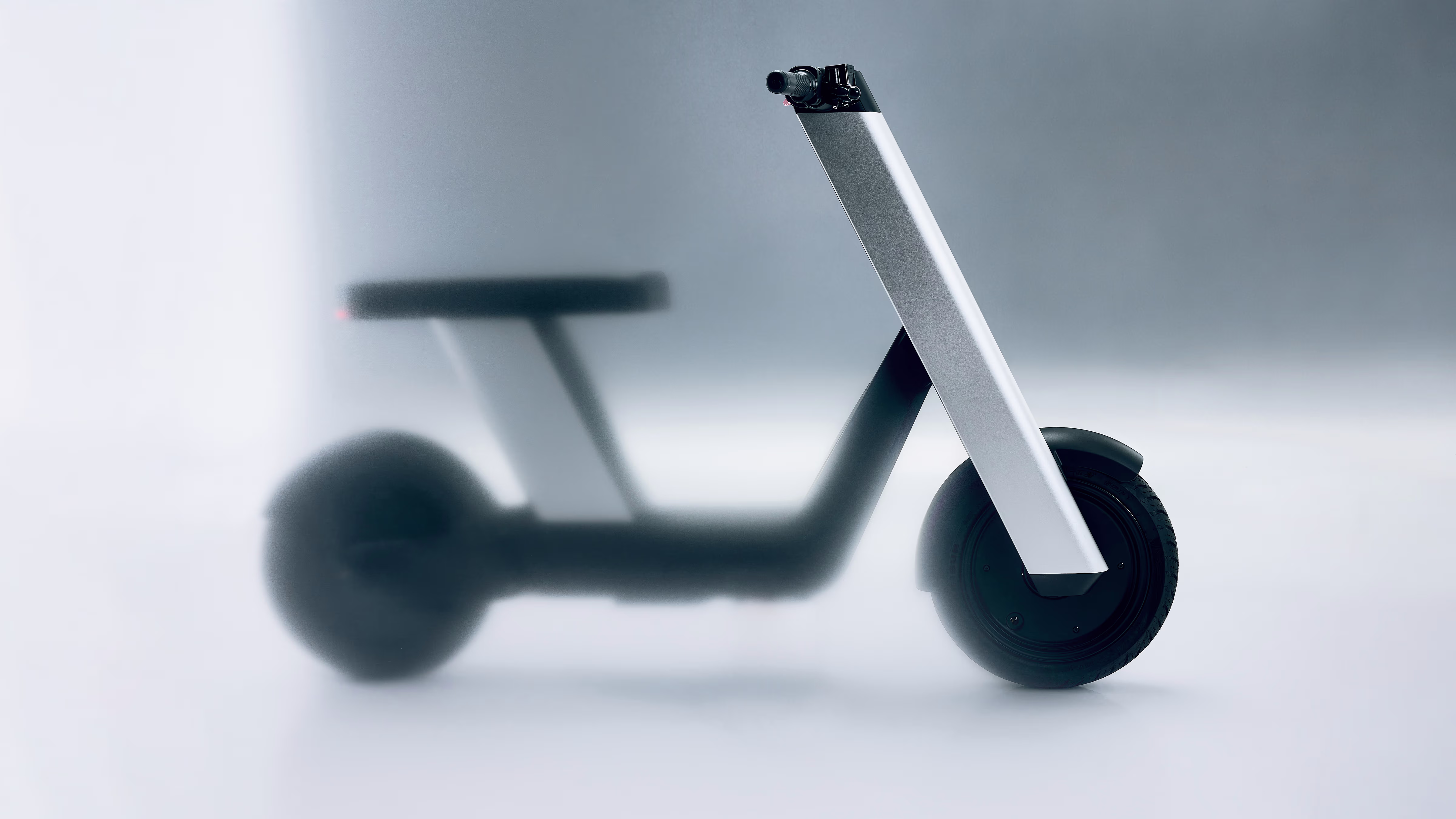 Infinite Machine Olto color option three-quarter view